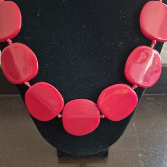 Claires Red Graduated Disc Statement Necklace - Picture 2 of 10